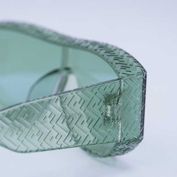 Fendi FE40128I 93Q Sunglasses Green Shield Frame, Green Lenses - Picture 5 of 10